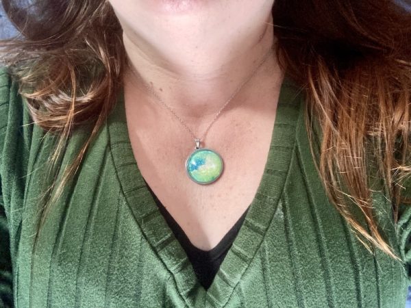 Nébuleuse verte et ciel turquoise