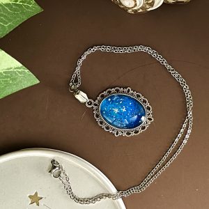 Ciel étoilé et étoiles brillantes